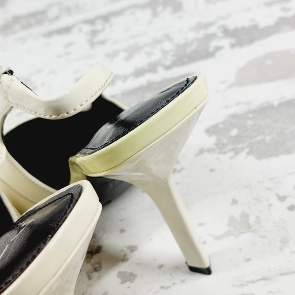 New Marc Fisher White Patent Leather Pointed Toe Slingback Heels V193 - Picture 12 of 14